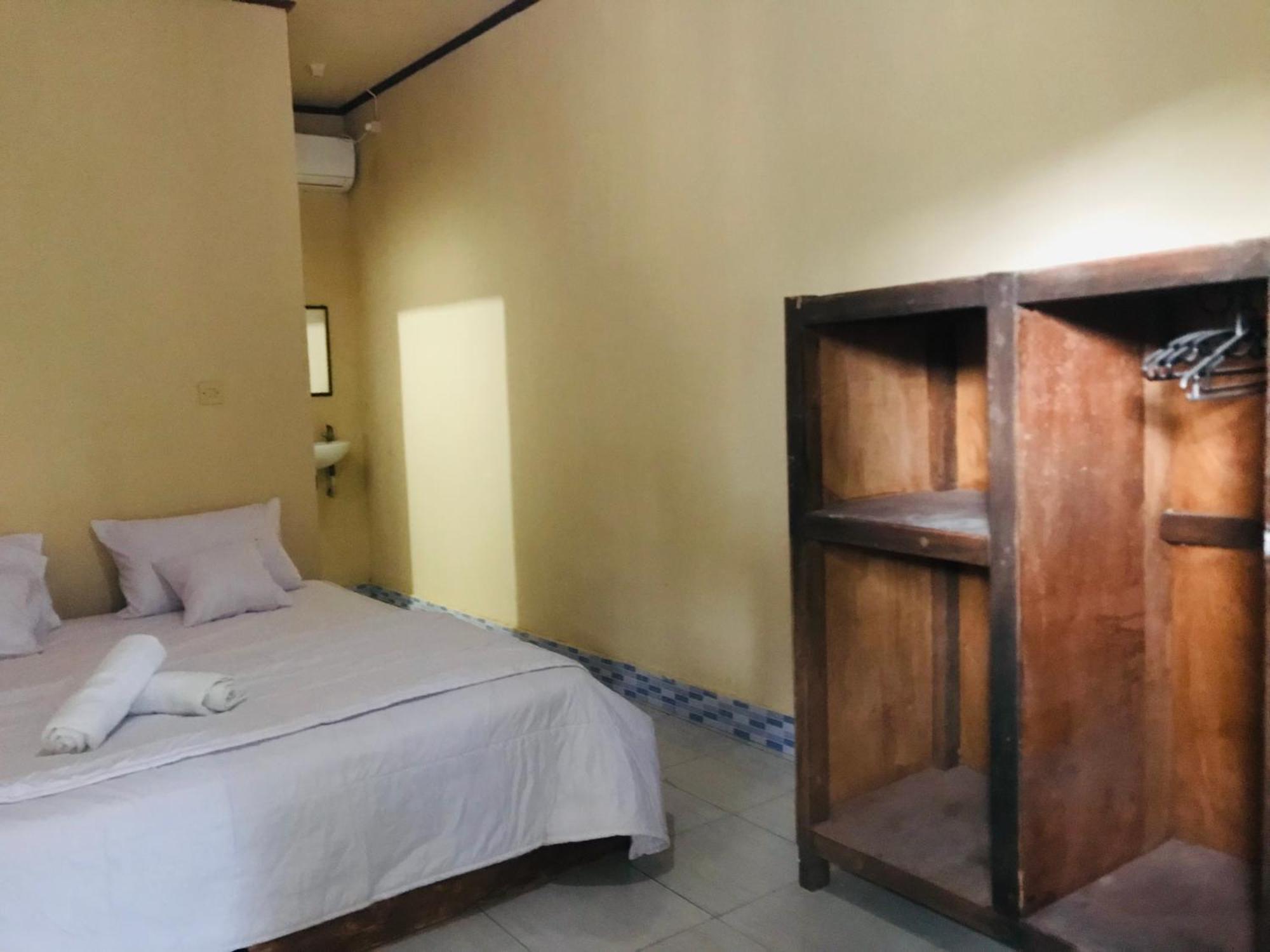 Kampung Homestay Kuta  외부 사진